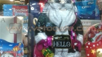 بالصور.. شوكولاتة بابا نويل تغزو أسواق الإسكندرية قبل عيد الميلاد
