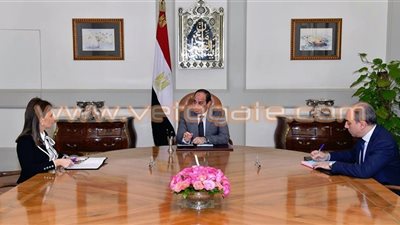 «السيسي» يلتقي وزيرة التعاون الدولي.. يطالب بالاستفادة القصوى من المنح والقروض.. تحسين مستوى معيشة المواطنين.. توفير المزيد من فرص العمل.. تحسين خدمات البنية التحتية.. وتحقيق العدالة الاجتما