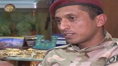 بالفيديو.. جندي عراقي يعثر على مصوغات ذهبية في الرمادي كانت بحوزة داعش