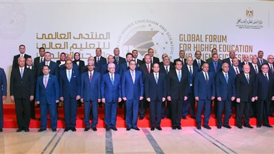 بسام راضي: السيسي يفتتح المنتدى العالمي للتعليم العالي والبحث العلمي.. يجتمع بـ«الأعلى للجامعات».. يوجه باكتشاف النابغين ورعايتهم باعتبارهم قاطرة الانطلاق لمستقبل الدولة وللإنسانية جمعاء