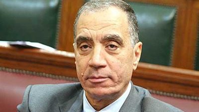 فاروق العقدة يُغادر إلى بريطانيا وينفي مشاركته في حكومة خارطة الطريق