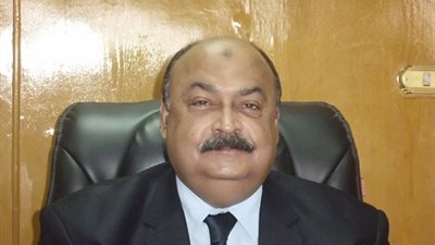 عاطل يهرب مواد مخدرة لشقيقه المسجون بـ