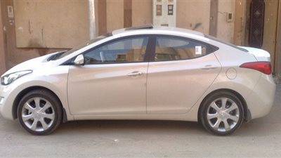 العثور على سيارة ملاكي مبلغ بسرقتها منذ 30 شهرًا بالمنيا