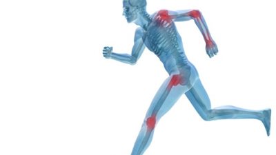 4 طرق تحمي من الإصابة بآلام العظام والمفاصل في الشتاء