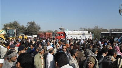 قطع الطريق الزراعي بسبب 