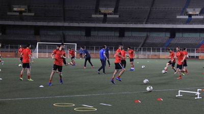 الأهلي يخوض مرانه الأخير على ملعب لوكاس موريبي