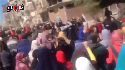 بالفيديو.. شباب الإرهابية يهتفون ضد ضباط الشرطة بدمياط