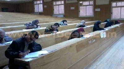 بالصور.. بدء أعمال امتحانات الفصل الدراسي الأول بجامعة الفيوم