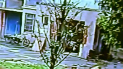 سقوط دراجة هوائية يقتل رجلا عجوزا (فيديو)