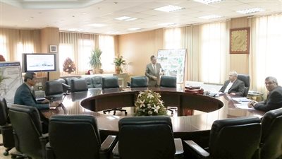 محافظ الشرقية يناقش احتياجات المنظومة الطبية