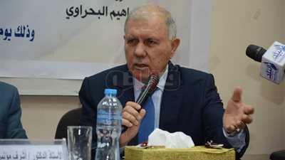 بركات الفرا يطالب الدول العربية بالانتباه للمخطط الصهيوني الأمريكي