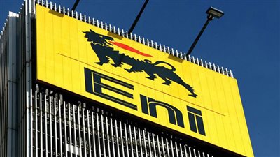 شركة إيني للنفط تجلي موظفيها العاملين في ليبيا