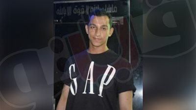 تفاصيل التحقيقات مع قاتل إمام مسجد فيصل.. المتهم: قتلت الشيطان وخلصتكم منه.. الشهود: طردناه لمقاطعته الإمام فرجع بالسكين وطعنه.. وشقيقه: يعانى من مرض نفسي وفصل من عمله