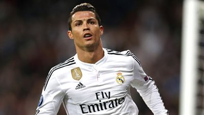رونالدو وبنزيمة يقودان ريـال مدريد أمام سوسيداد