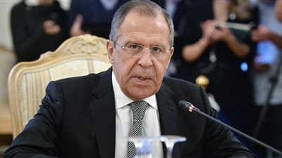 وزير خارجية روسيا يغادر مطار القاهرة بعد لقاء السيسي