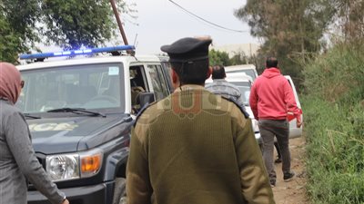 30 سيارة في موكب وزير الزراعة بالشرقية (صور)