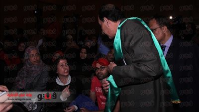 بالفيديو والصور. . أسرة مينا دانيال تهدد باﻻنسحاب من احتفالية «عيد الأسرة»