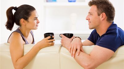 «العلاقات الجنسية قبل الزواج» تثير الجدل في تونس.. فتاتان من أصل 10 يؤيدن الفكرة.. البنات يتغلبن على فقد «البكارة» بـ«الترقيع».. «على»: تخالف تعاليم الدين وقيم 