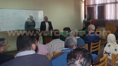 بالصور.. جامعة المنصورة تختتم دورة شرح قانون الخدمة المدنية