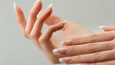 هل ضعف الأظافر عرض لأمراض عضوية؟