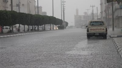 مصر تستقبل 2016 بالأمطار الرعدية.. «الأرصاد»: الأمطار تضرب محافظات الجمهورية.. ليلة رأس السنة تسجل انخفاض 6 درجات.. إيقاف كافة الأنشطة البحرية.. ورئيس الهيئة يناشد المسئولين اتخاذ الاحتياطات