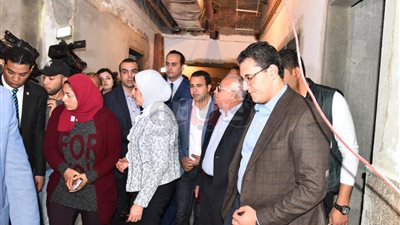 10 جولات لوزيرة الصحة لبورسعيد استعدادا لتطبيق 