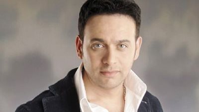 مصطفى قمر: الشعب أعطى درسًا للنظام الفاشل