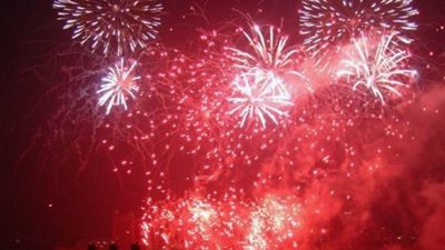 ألعاب وأعيرة نارية في سماء صنعاء ابتهاجا بسقوط الإخوان