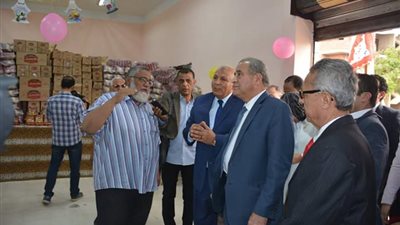 وزير التموين يفتتح معرض 