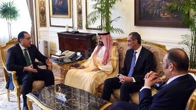 مدبولي يستقبل وزير الاتصالات السعودي (فيديو)