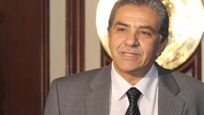 خالد فهمي يلتقى وزير التنمية المحلية لبحث منظومة المخلفات