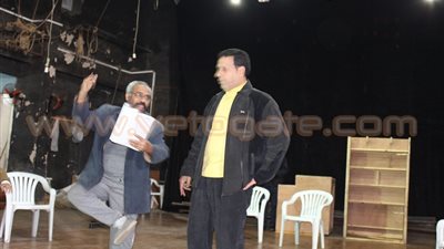 بالصور.. «هزة في وسط البلد» على المسرح العائم منتصف يناير