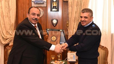 بالصور.. محافظ الإسكندرية يزور قائد القوات البحرية