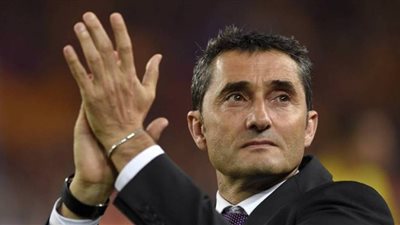 فالفيردي يعلن عن قائمة برشلونة لمواجهة مانشستر يونايتد