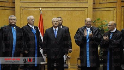 أول دعوى تطالب الرئيس الجديد بحل 