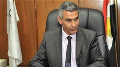 وزير النقل يصرف منحة لأسرة مشرف بـ«السكك الحديدية» توفى أثناء تأدية عمله