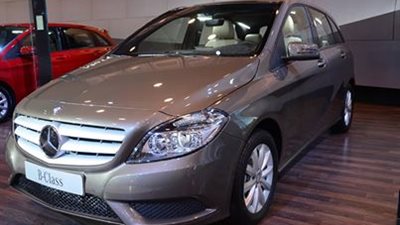 مرسيدس تكشف النقاب عن 