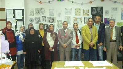 «علوم بورسعيد» تنظم المعرض السنوي للفن التشكيلي (صور)