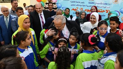 الخشت يشهد احتفالية كلية الدراسات العليا للتربية بيوم اليتيم (صور)