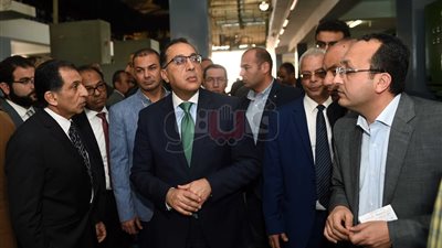 مدبولي يأمر بقطع الخدمة عن الممتنعين عن سداد فواتير المياه والكهرباء بالروبيكي