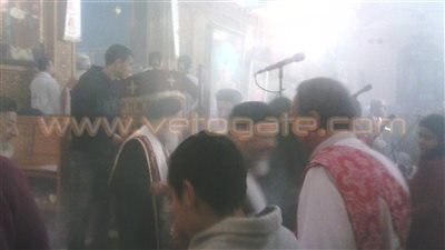 بالصور.. إحياء ذكرى «شهداء القديسين» بالبخور