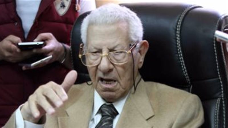 مكرم محمد أحمد رئيس