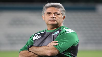 «باكيتا» يستفسر عن تطورات التعاقد مع المهاجم الأفريقي