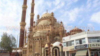 إنشاء حديقة 30 يونيو بالسوق التجاري في شرم الشيخ