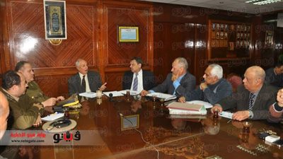 بالصور.. محافظ كفر الشيخ يبحث الحد من تهريب السولار في مراكب الصيد