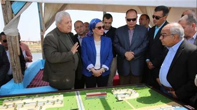 محافظ الفيوم ووزيرة البيئة يتفقدان شركة أميسال للأملاح