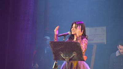 ياسمين على تحيي حفل افتتاح القاعة الرئيسية بجامعة القاهرة بعد التطوير (صور)