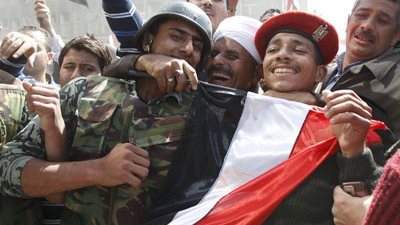 كتاب مصر: التحام القوات المسلحة بالجماهير انتصار للديمقراطية