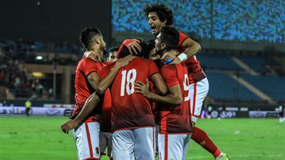 الأهلي يفوز على المقاصة ويتصدر قمة الدوري.. فوز معنوي للأحمر قبل موقعة صن داونز.. صالح جمعة يعود للتألق وأزارو يستعيد نغمة التهديف.. وحمدى فتحي أبرز المكاسب