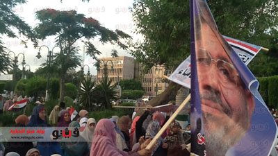 بالصور.. مسيرات تأييد المعزول بالإسكندرية تعلن الاعتصام بـ